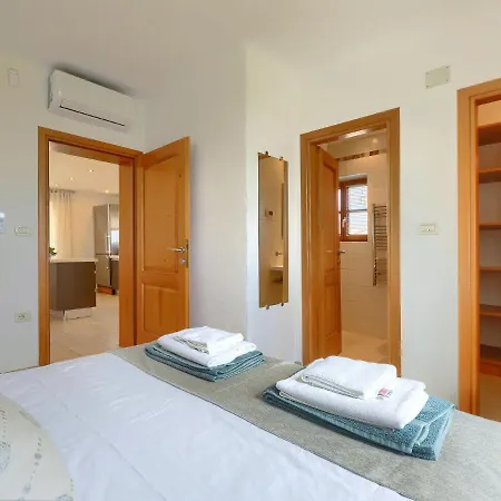 Stuartma Villa *