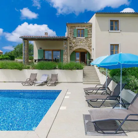 Stuartma Villa *